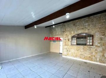Casa · 161m² · 4 Quartos · 2 Vagas · Casa com 4 Quartos e 3 banheiros à Venda, Jd. Portugal - 161 m² por R$ 680.000