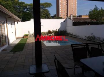 Casa · 302m² · 4 Quartos · 5 Vagas · Excelente casa térrea Jardim Esplanada