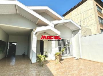 Casa · 180m² · 3 Quartos · 4 Vagas · Casa térrea com acabamento fino proximo ao shopping Vale Sul