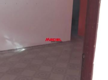 Casa · 209m² · 3 Quartos · 3 Vagas · ÓTIMA CASA DE LOTE INTEIRO NO JARDIM CEREJEIRAS.