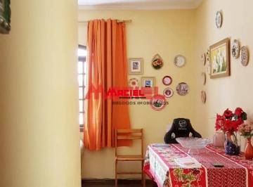 Casa · 130m² · 3 Quartos · 4 Vagas · ÓTIMA CASA DE LOTE INTEIRO NO JARDIM SANTA INÊS II