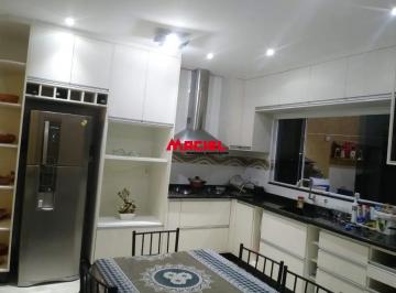 Casa · 170m² · 3 Quartos · 2 Vagas · SOBRADO RIGHI