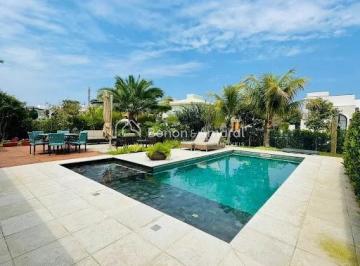 Casa · 388m² · 3 Quartos · 5 Vagas · Casa Alto Padrão à Venda no Condomínio Estância Eudóxia - Campinas/SP