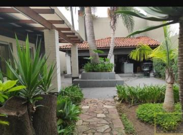 Comercial · 330m² · 10 Vagas · Excelente imóvel muito bem localizado à 500 metros do Metrô Butantã