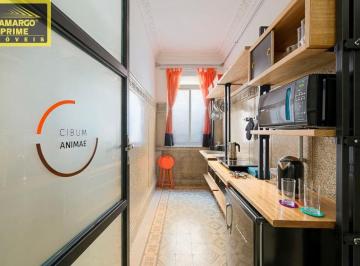 Comercial · 41m² · O conjunto está muito bem localizado à 50 metros da estação do Metrô da Praça da Sé