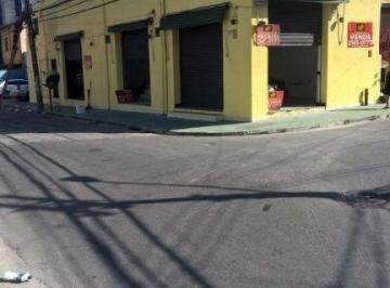 Comercial · 240m² · Ótima esquina comercial com 2 loja e sobreloja próximo ao Metrô Pinheiros.
