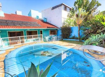 275872_i6615gr24m_27587263daadf9d43ce.jpg · Casa 4d com piscina junto ao Jardim Lindóia
