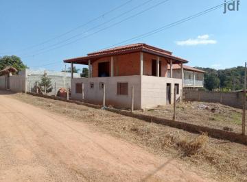 Casa · 170m² · 4 Quartos · Chácara com sobrado