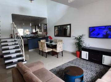 Casa de 3 quartos, Bragança Paulista · Casa com 3 dormitórios e 5 vagas no Residencial dos Lagos em Bragança Paulista 