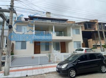 Foto 01 · Alugo em diárias Garopaba, Morrinhos. sobrado geminado, com 3 dormitórios, ha 50m da praia, ampla s