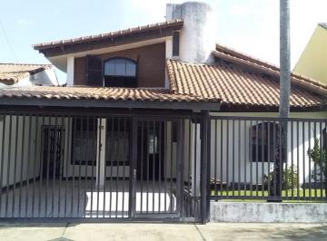 Foto 01 · Casa Com 7 Dormitórios a 60 m Da Praia a Venda Em Peruíbe.