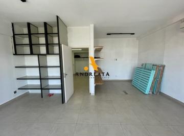 Comercial · 58m² · 1 Vaga · Venda de Sala Comercial, 58 m², por R$ 290 mil, no condomínio Riviera Center em Barra da Tijuca.