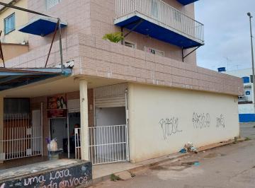 Comercial de 2 quartos, Ceilândia · PRÉDIO / 2 APARTAMENTOS (OCUPADOS) + DUAS LOJAS / DOCUMENTAÇÃO EM DIA