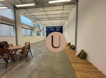 03a97279d4d71c38fd76df3b95bba9c7710dd7ad · Vila Olimpia Prédio em terreno retangular plano de 500 m², com testada de 10,00 m² e uma área constr