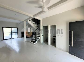 Casa de 2 quartos, Caraguatatuba · Tríplex com 2 suítes a 50m da praia de Massaguaçu - Caraguatatuba/SP R$870.000
