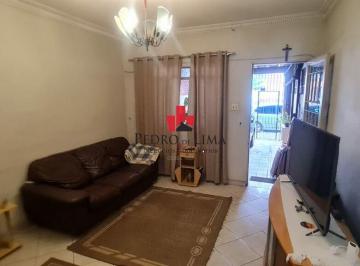 Casa · 330m² · 3 Quartos · 1 Vaga · Casa 3 quartos 2 banheiros e 1 vaga na Vila Regente Feijó - Água Rasa