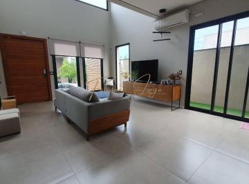 Casa · 240m² · 3 Quartos · 6 Vagas · Casa à venda em Valinhos, no Mont Alcino, 2 suítes térreas, piscina