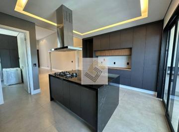 1244f54d2b0fb7ba021b075d09c6a4bf01b4a202 · Casa térrea, novíssima em condomínio moderno
