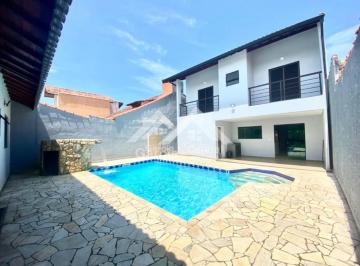 Casa · 237m² · 4 Quartos · 4 Vagas · Sobrado em Peruíbe