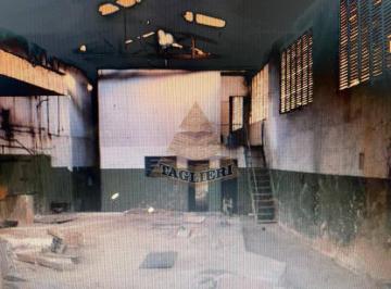 Comercial · 1800m² · GALPÃO NA MOOCA C/RENDA MENSAL LOCADO P/CONSTRUÇÃO CIVIL, locado, mas vende