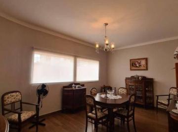 c818e69fd4b61bbde51999df085f94f0d4a30e65 · Casa Espaçosa à Venda no Bosque da Saúde - Perfeita para Clínica - R$ 950.000.00- São José do Rio Pr