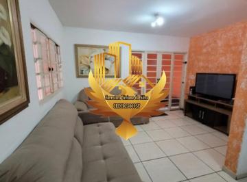 Foto 01 · Espetacular Casa à Venda em Taubaté-SP - 5 Quartos, 2 Vagas - Bairro Chácara Santa Luzia - Imperdíve