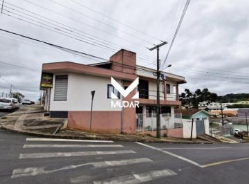 Casa · 226m² · 4 Quartos · Casa comercial e residencial em Castro – PR