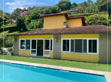 Casa de 4 quartos, Petrópolis · Vende-se linda casa fora de condomínio em Nogueira!