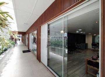Comercial · 38m² · loja comercial localizada na Rua Deodoro