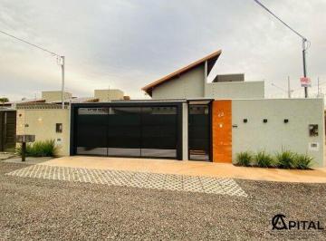 Casa · 105m² · 3 Quartos · 3 Vagas · Casa Alto Padrão no Estrela Park