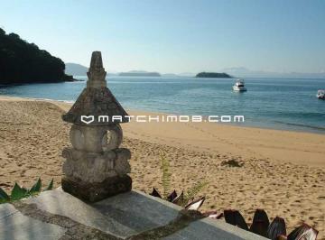 Casa · 800m² · 6 Quartos · 5 Vagas · Pé na areia na Praia Vermelha em Angra dos Reis