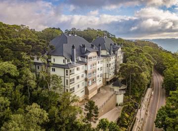 24089077_g.jpg · 
                                APARTAMENTO DE 2 SUÍTES PRÓXIMO AO CENTRO DE GRAMADO
              