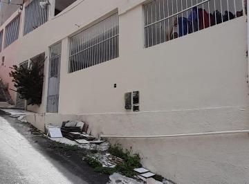 Casa , Salvador · CASA COM 2/4, VARANDÃO NO SÍTIO POMBAL/PITUAÇU/ORLA