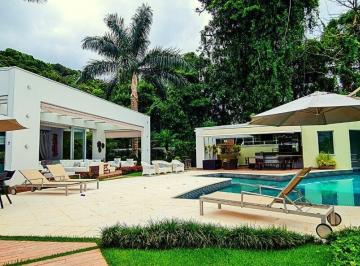 Casa · 571m² · 4 Quartos · 6 Vagas · Linda Residência à venda no Condomínio Pernambuco 1 em Guarujá.