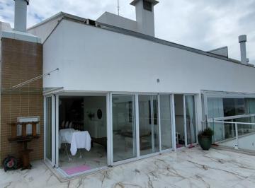 Apartamento de 4 quartos, Florianópolis · Cobertura com 4 dormitórios em Canajurê