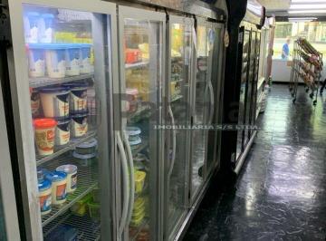 Comercial · 250m² · 4 Vagas · Ponto comercial para venda no Butantã