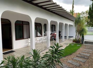 Casa · 247m² · 4 Quartos · 1 Vaga · Casa com 4 dormitórios à venda no bairro Centro em Timbó/SC