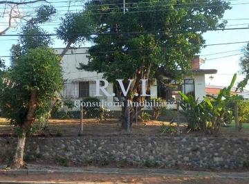 Foto 01 · Casa térrea à venda na Vila Santista em Atibaia-SP. Ótima localização!