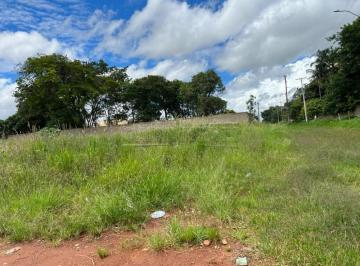 TERRENO · Terreno Padrão em Araraquara