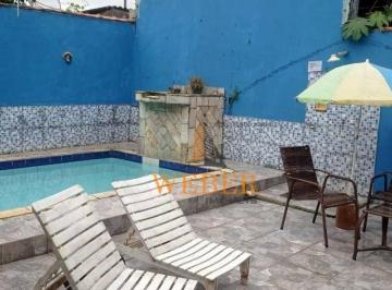 1e6bc3452bb0b5b04969e5fc0ebd42d9009fd31c · Casa com piscina