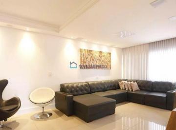 Apartamento · 210m² · 3 Quartos · 1 Vaga · Apartamento de 210m² com 3 dormitórios, sendo 2 Suítes ,3 Banheiros e 1 vaga.