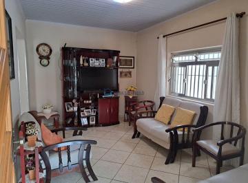 Casa · 130m² · 3 Quartos · 1 Vaga · Casa com 3 Quartos próximo ao Metrô