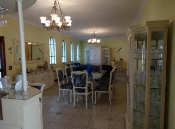 Casa · 360m² · 3 Quartos · 5 Vagas · Sobrado a venda Bairro Jardim da Saúde. 3 Suítes, 5 vagas.