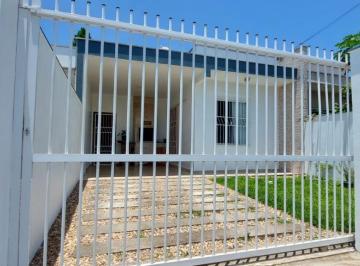 Casa · 78m² · 1 Quarto · 1 Vaga · Casa Geminada com 1 suíte + 1 dormitórios - Itacolomi - Balneário Piçarras - SC