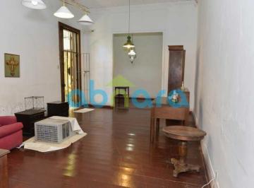 Casa · 310m² · 3 Quartos · 4 Vagas · Excelente Casarão para fins Comercial ou Residencial!