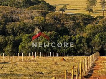 Rural · 2000m² · 1 Quarto · 1 Vaga · Sítio em Pardinho - Centro - Pardinho/SP