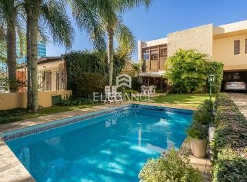 Foto 01 · Elegance imóveis vende casa, 400m, 3 dormitórios, 1 suíte, living de 3 ambientes, pátio com piscina 
