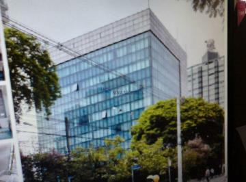 Comercial · 6861m² · 82 Vagas · edifício monousuário com 6.886m² em 7 andares + cobertura e 82 vagas