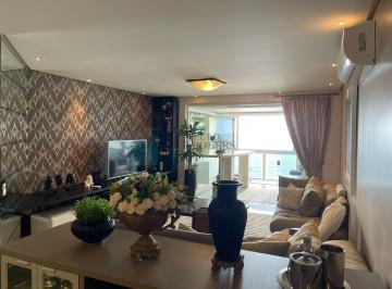 Apartamento · 225m² · 3 Quartos · 2 Vagas · Apartamento frente mar em Balneário Camboriú