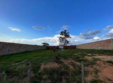 Terreno · 300m² · Excelente lote de 300 m² no bairro Tiradentes com ótima topografia.